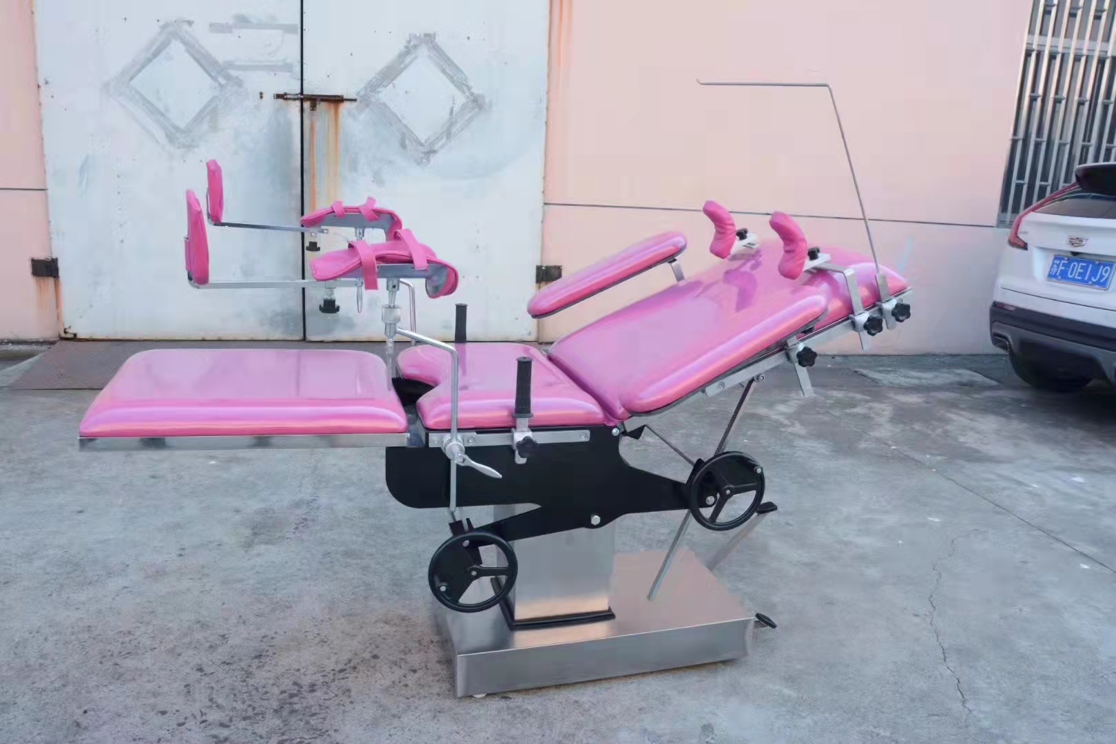 MC-06 Multi-purpose obstetrics bed