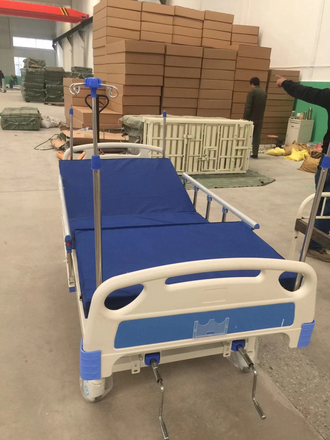 Factory Price Medical Hospital Furniture ABS TWO Crank Manual Hospital Patient Bed With Guardrail