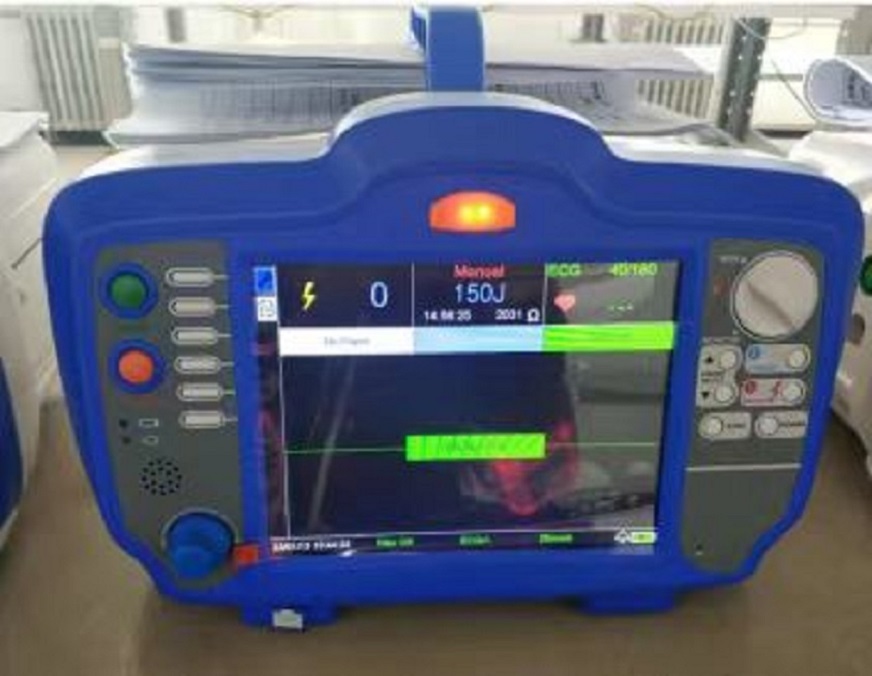 MC-7000D Defibrillator-Monitor